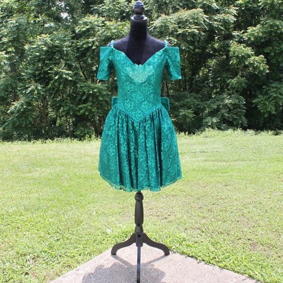 Gunne Sax Dresses & Skirts - Vintage Cold Shoulder Lace 80's Prom Dress